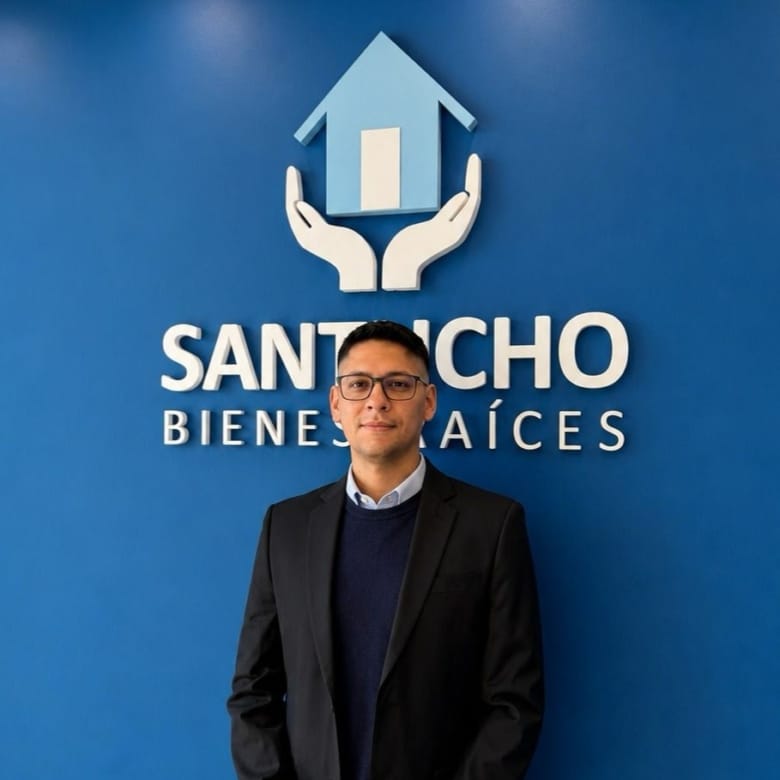 Agente de inmobiliaria Santucho Bienes Raíces