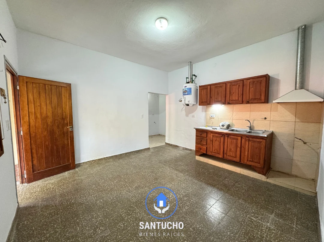 Casa en Alquiler | Casa Delantera – Colonia Caroya