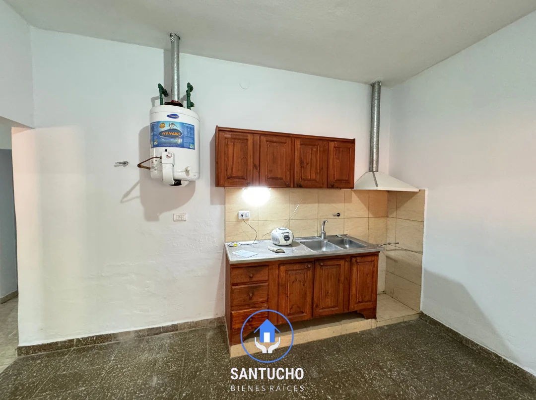 Casa en Alquiler | Casa Delantera – Colonia Caroya