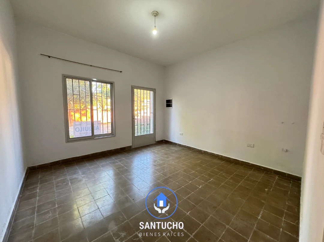 Casa en Alquiler | Casa Delantera – Colonia Caroya