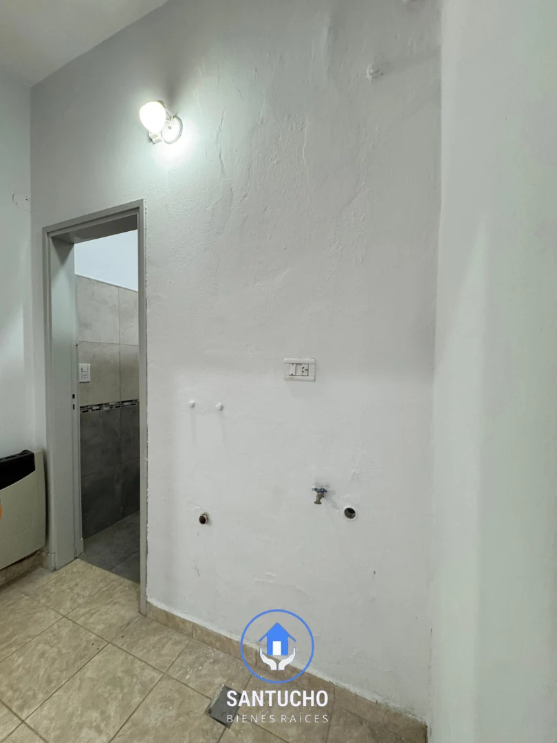Casa en Alquiler | Casa Delantera – Colonia Caroya