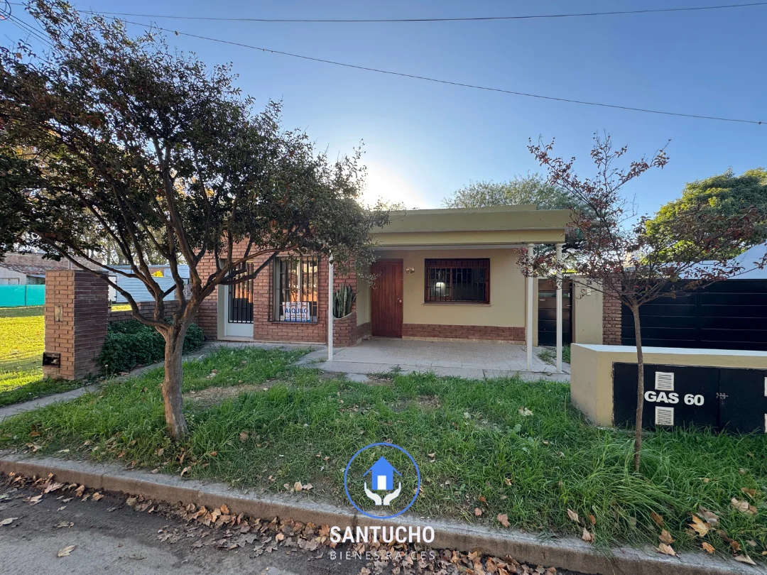Casa en Alquiler | Casa Delantera – Colonia Caroya