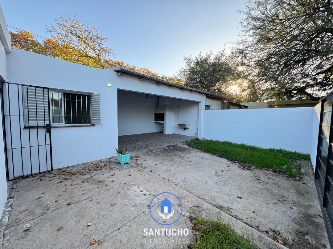 Casa en Alquiler | Casa Delantera – Colonia Caroya