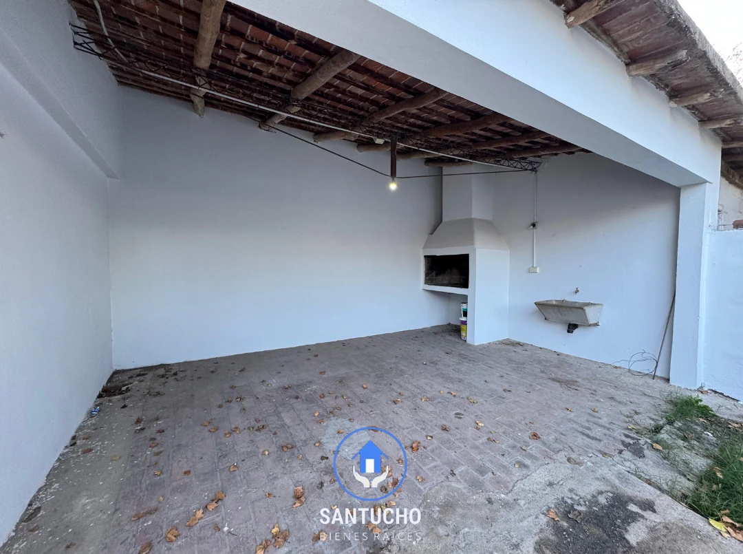Casa en Alquiler | Casa Delantera – Colonia Caroya
