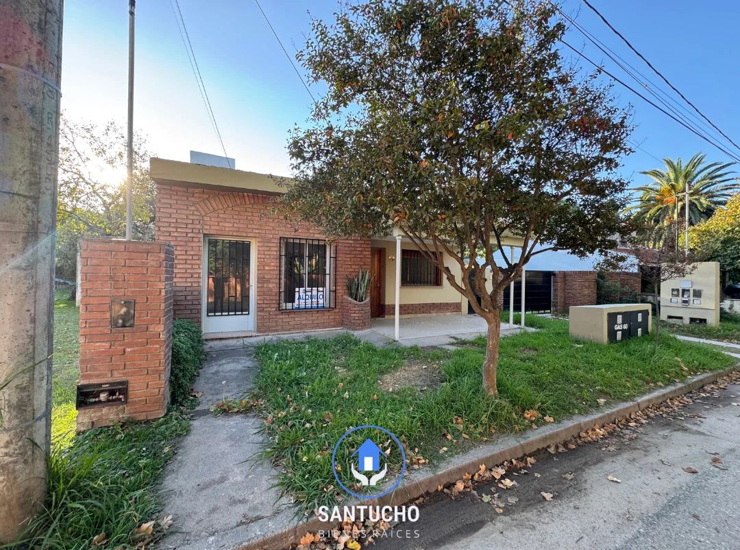 Casa en Alquiler | Casa Delantera – Colonia Caroya